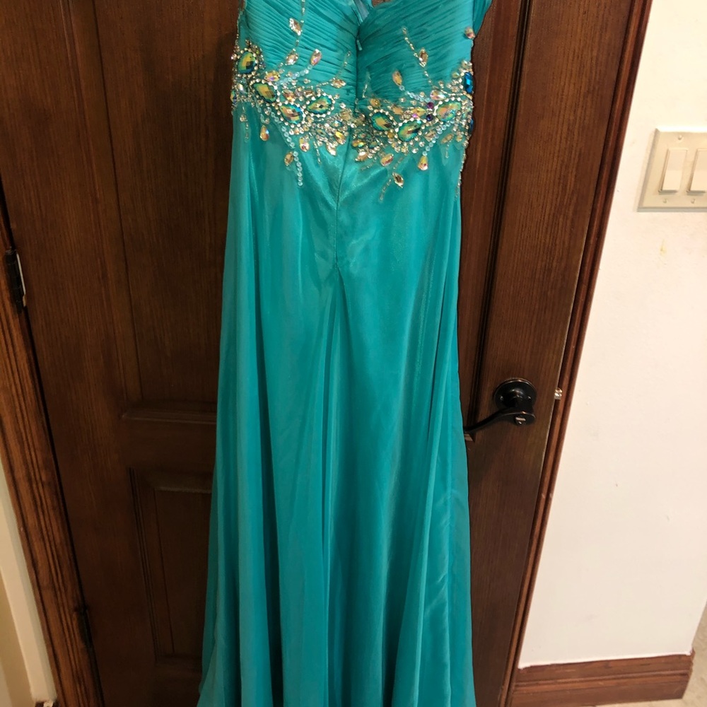 Formal Dress - Picture 3 of 3